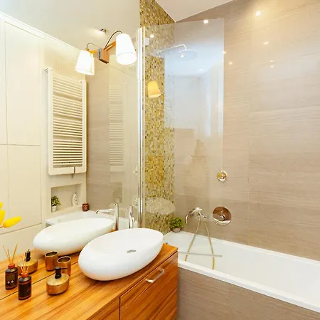 Hoza - W Centrum, Free Parking, Ogrodek - Better Apartmán Varšava